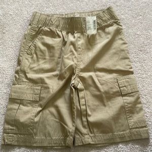 Boys tan size 7 The Children’s Place Cargo shorts